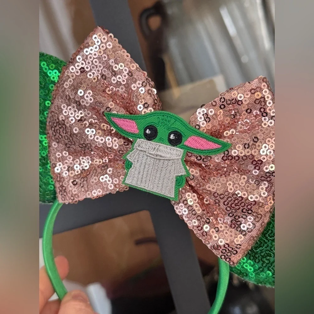 Grogu Star Wars baby yoda mickey ears sequins bow minnie headband mandalorian
